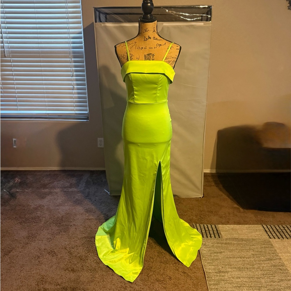 Elegant Neon Green Strapless Dress